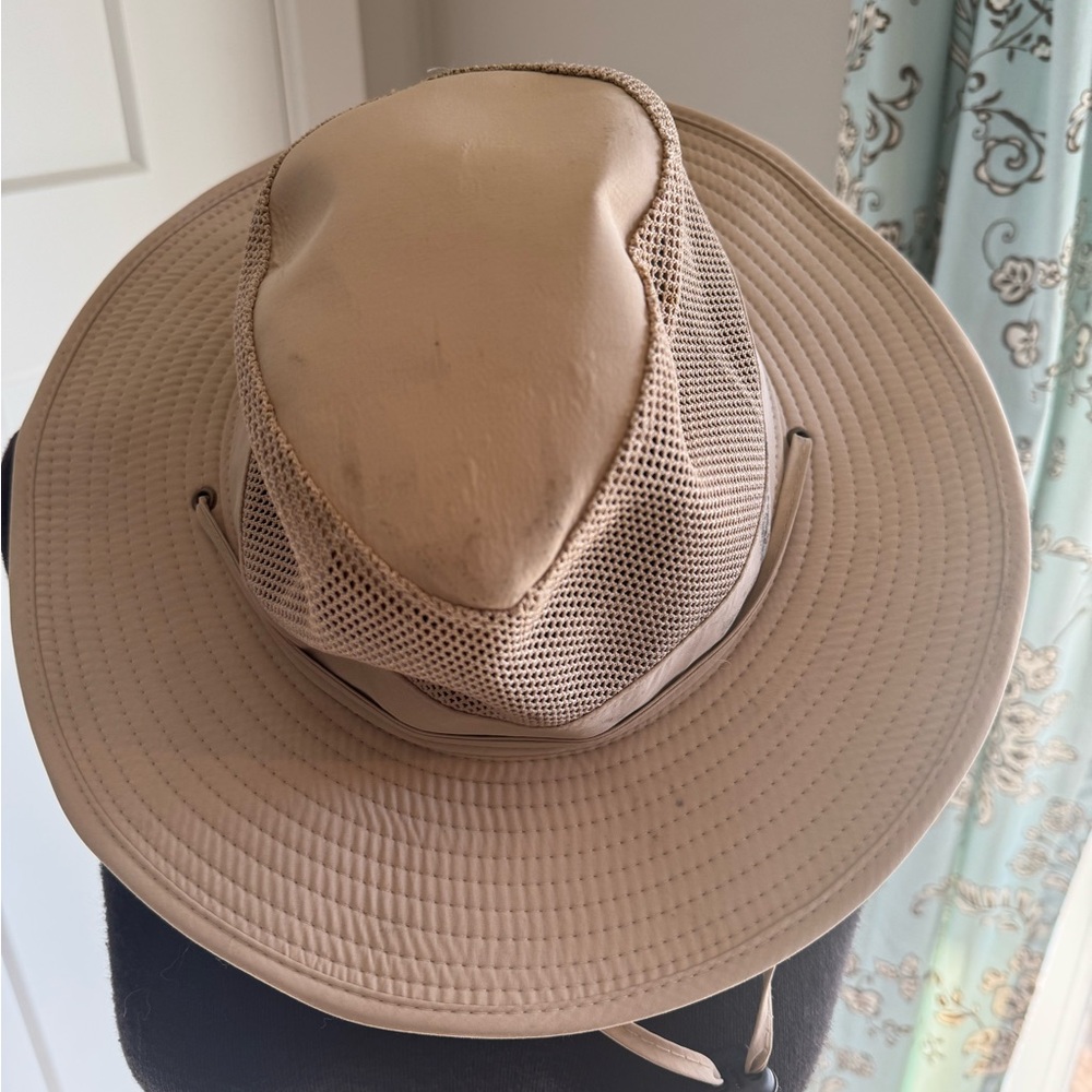 Outdoor Hat - Picture 1 of 3